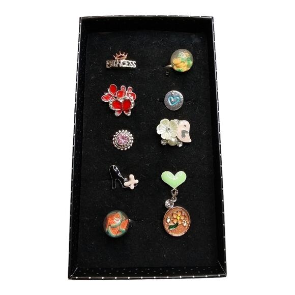 Paparazzi Lot of 10 Adjustable Rings in Cute Box, Preteens and Teens. NEW #11 - Picture 2 of 8